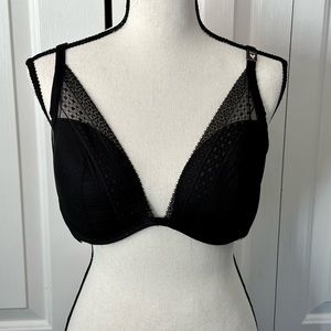 DESIGNED BY VICTORIA’S SECRET!!!! NWT BLACK BRA